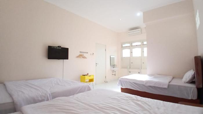 kenewae living near alun alun wonosari mitra reddoorz