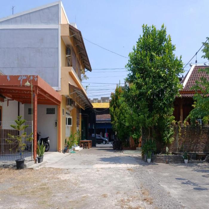 kenewae living near alun alun wonosari mitra reddoorz