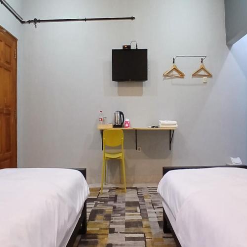 kenewae living near alun alun wonosari mitra reddoorz