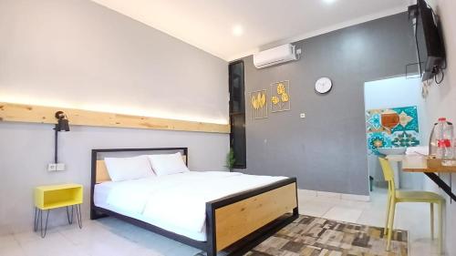 kenewae living near alun alun wonosari mitra reddoorz