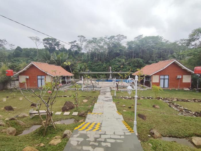 oemah tahu banjarnegara resto and resort mitra reddoorz
