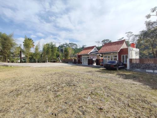 oemah tahu banjarnegara resto and resort mitra reddoorz