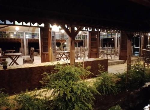 oemah tahu banjarnegara resto and resort mitra reddoorz