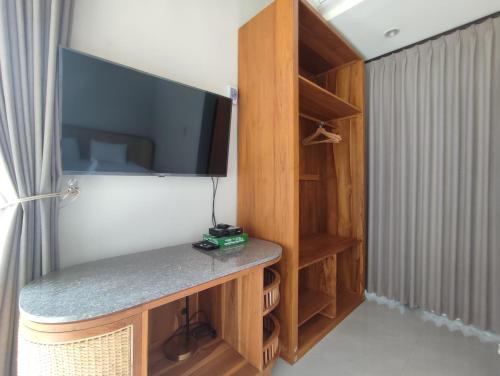 oemah tahu banjarnegara resto and resort mitra reddoorz