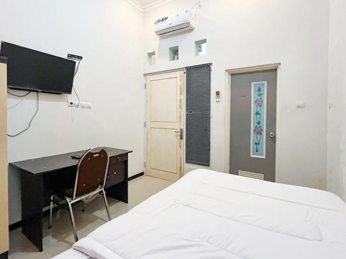 oma kost 3 probolinggo mitra reddoorz