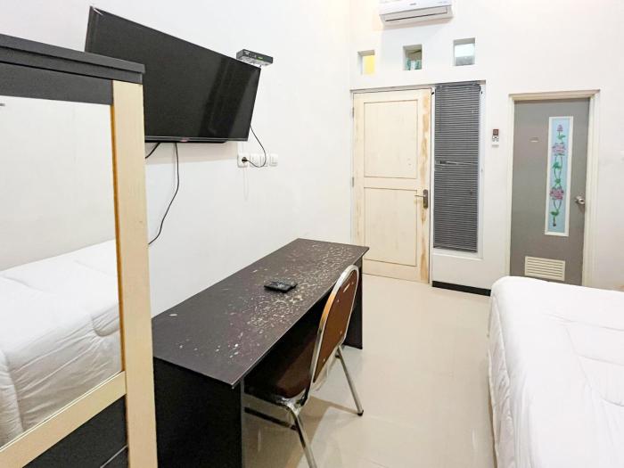 oma kost 3 probolinggo mitra reddoorz