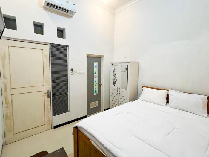 oma kost 3 probolinggo mitra reddoorz