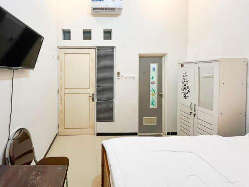 oma kost 3 probolinggo mitra reddoorz