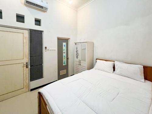 oma kost 3 probolinggo mitra reddoorz