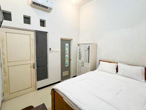 oma kost 3 probolinggo mitra reddoorz