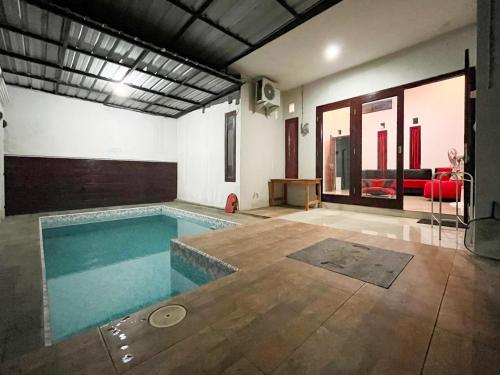oma kost 3 probolinggo mitra reddoorz