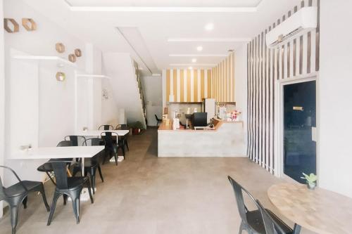 reddoorz at capsule inn teuku umar
