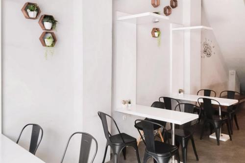 reddoorz at capsule inn teuku umar