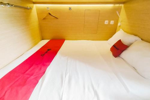 reddoorz at capsule inn teuku umar