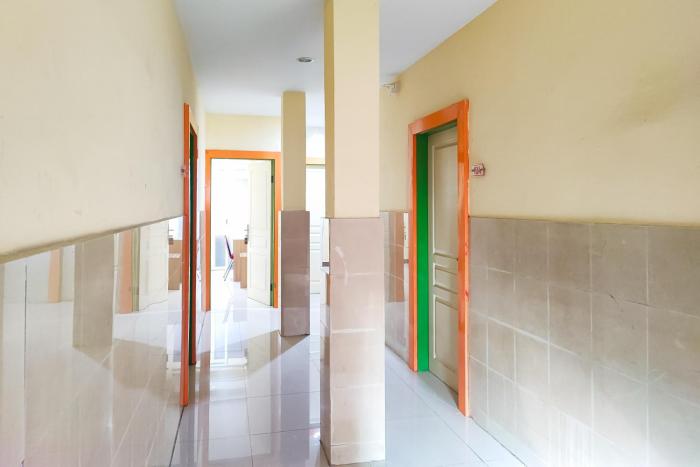reddoorz at hotel mayang sari 1