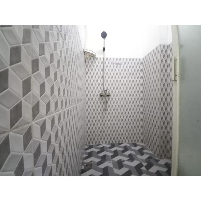 reddoorz luxury homestay near aloha waru surabaya