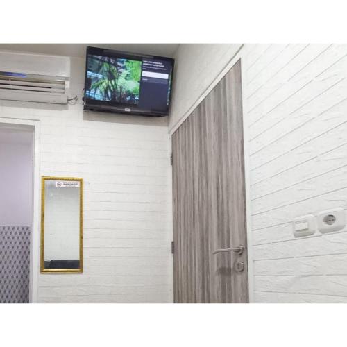 reddoorz luxury homestay near aloha waru surabaya