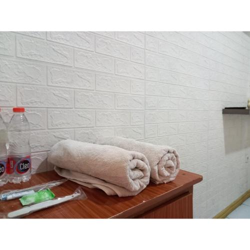 reddoorz luxury homestay near aloha waru surabaya