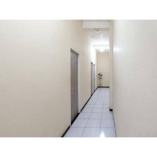 reddoorz luxury homestay near aloha waru surabaya