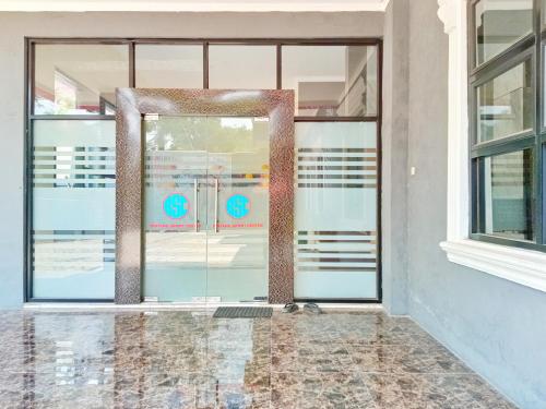 reddoorz near alun alun slawi