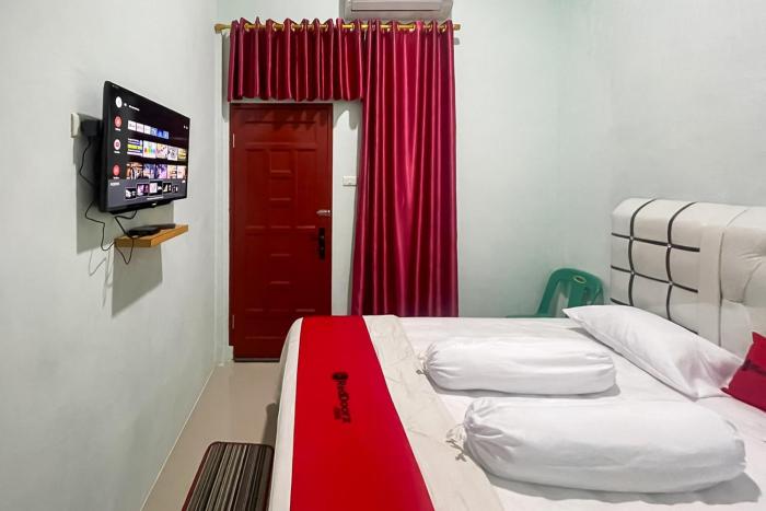 reddoorz near kantor bupati tapanuli tengah aek tolang