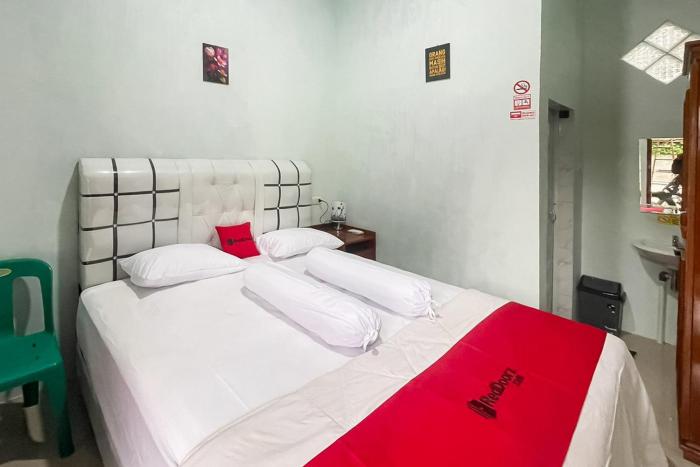 reddoorz near kantor bupati tapanuli tengah aek tolang