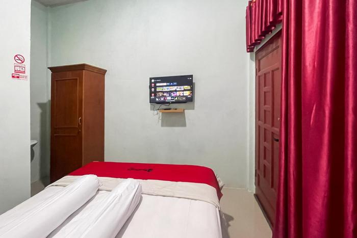 reddoorz near kantor bupati tapanuli tengah aek tolang