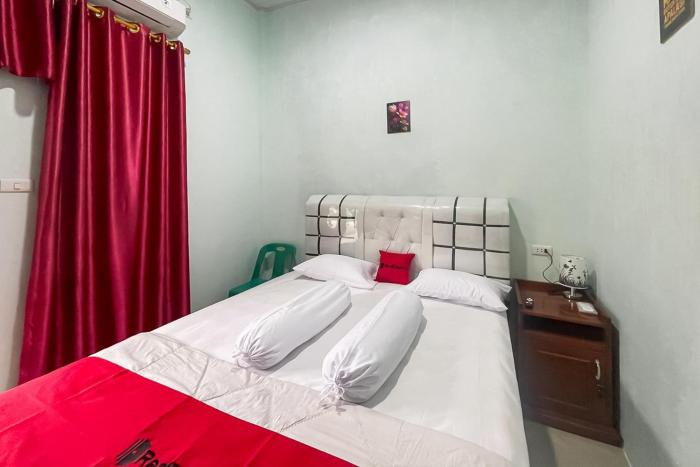 reddoorz near kantor bupati tapanuli tengah aek tolang