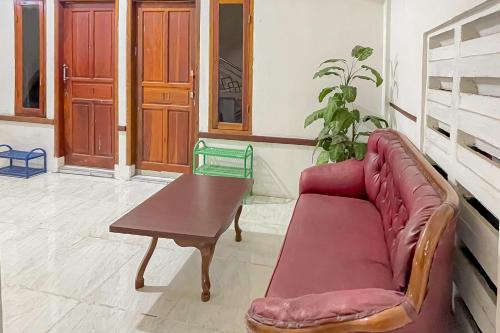 reddoorz near karawang central plaza