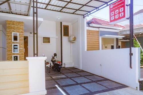 Reddoorz Near Majapahit Semarang,,2 star