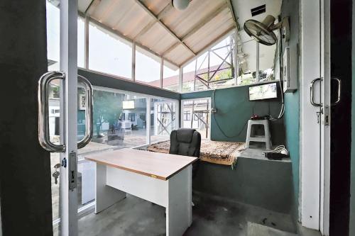 reddoorz near maulana yusuf stadium serang