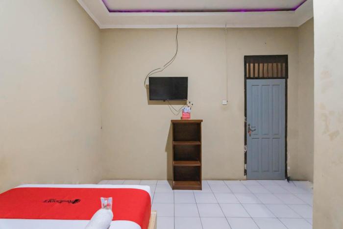 reddoorz near pantai karang hawu pelabuhan ratu