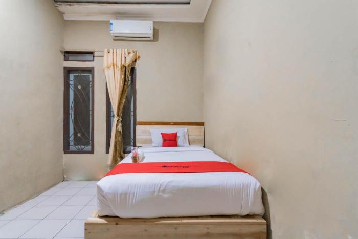 reddoorz near pantai karang hawu pelabuhan ratu