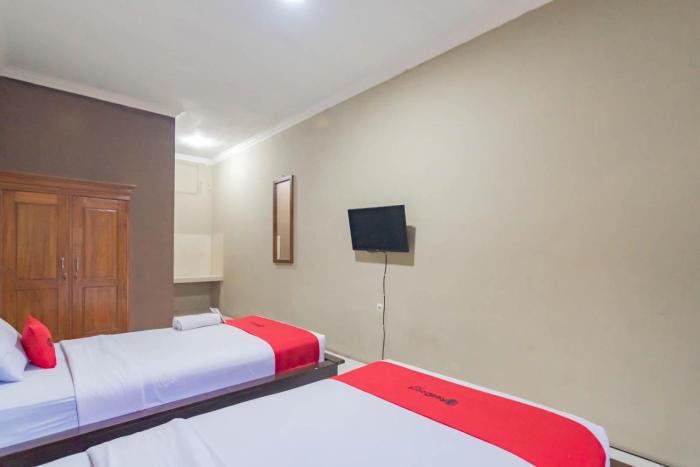 reddoorz near pantai karang hawu pelabuhan ratu