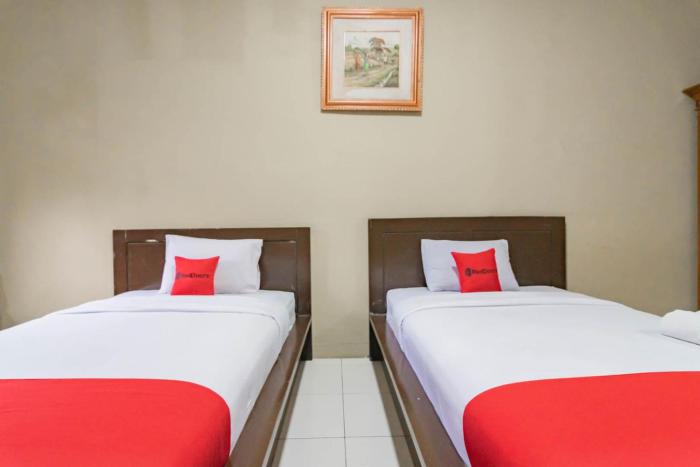 reddoorz near pantai karang hawu pelabuhan ratu