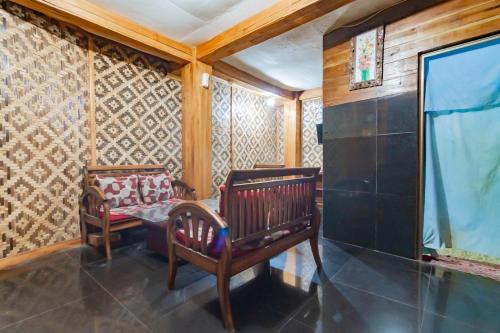 reddoorz near pantai karang hawu pelabuhan ratu
