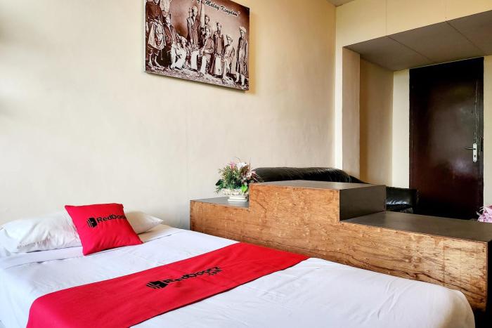 reddoorz sampurna jaya hotel tanjung pinang