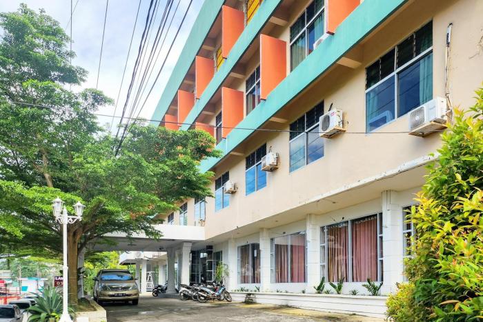 reddoorz sampurna jaya hotel tanjung pinang