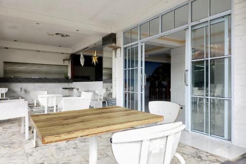 reddoorz sampurna jaya hotel tanjung pinang