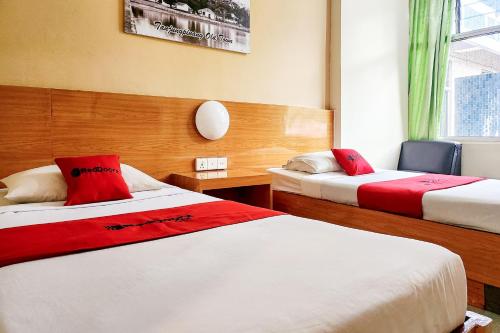 reddoorz sampurna jaya hotel tanjung pinang