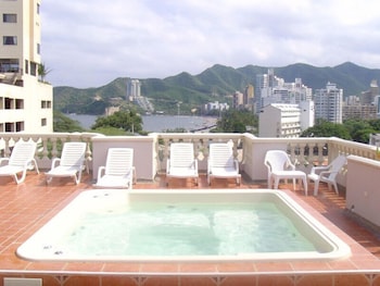 aparta hotel roca marina