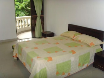 aparta hotel roca marina