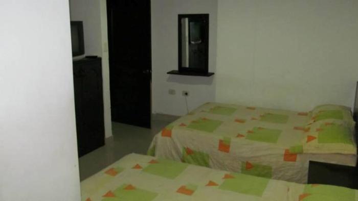 aparta hotel roca marina