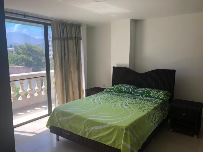 aparta hotel roca marina