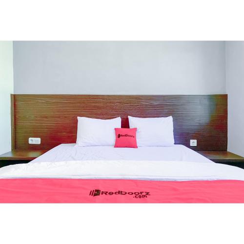 reddoorz plus d san residence buah batu