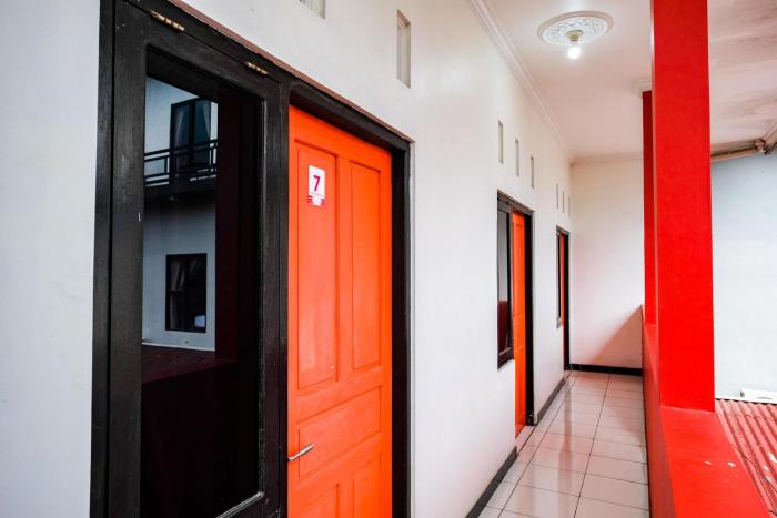 reddoorz syariah near alun alun wonosobo 4