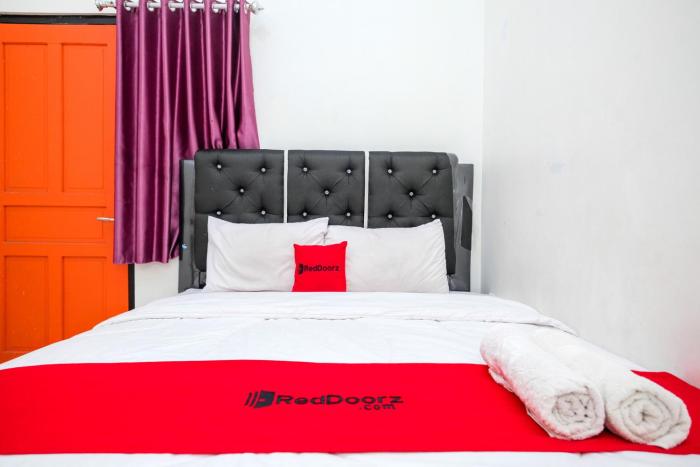 reddoorz syariah near alun alun wonosobo 4