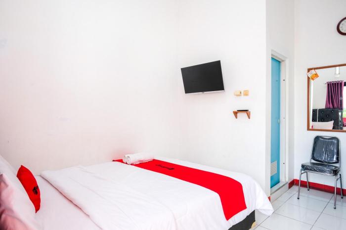 reddoorz syariah near alun alun wonosobo 4