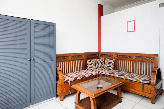 reddoorz syariah near alun alun wonosobo 4
