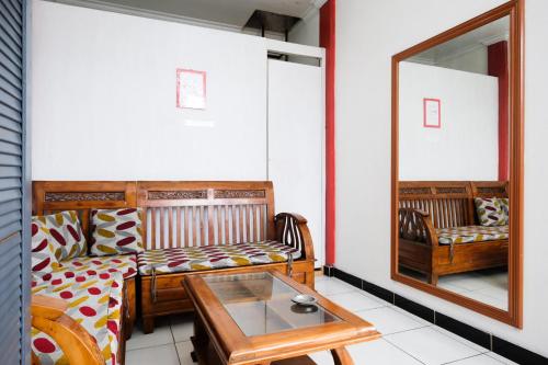 reddoorz syariah near alun alun wonosobo 4